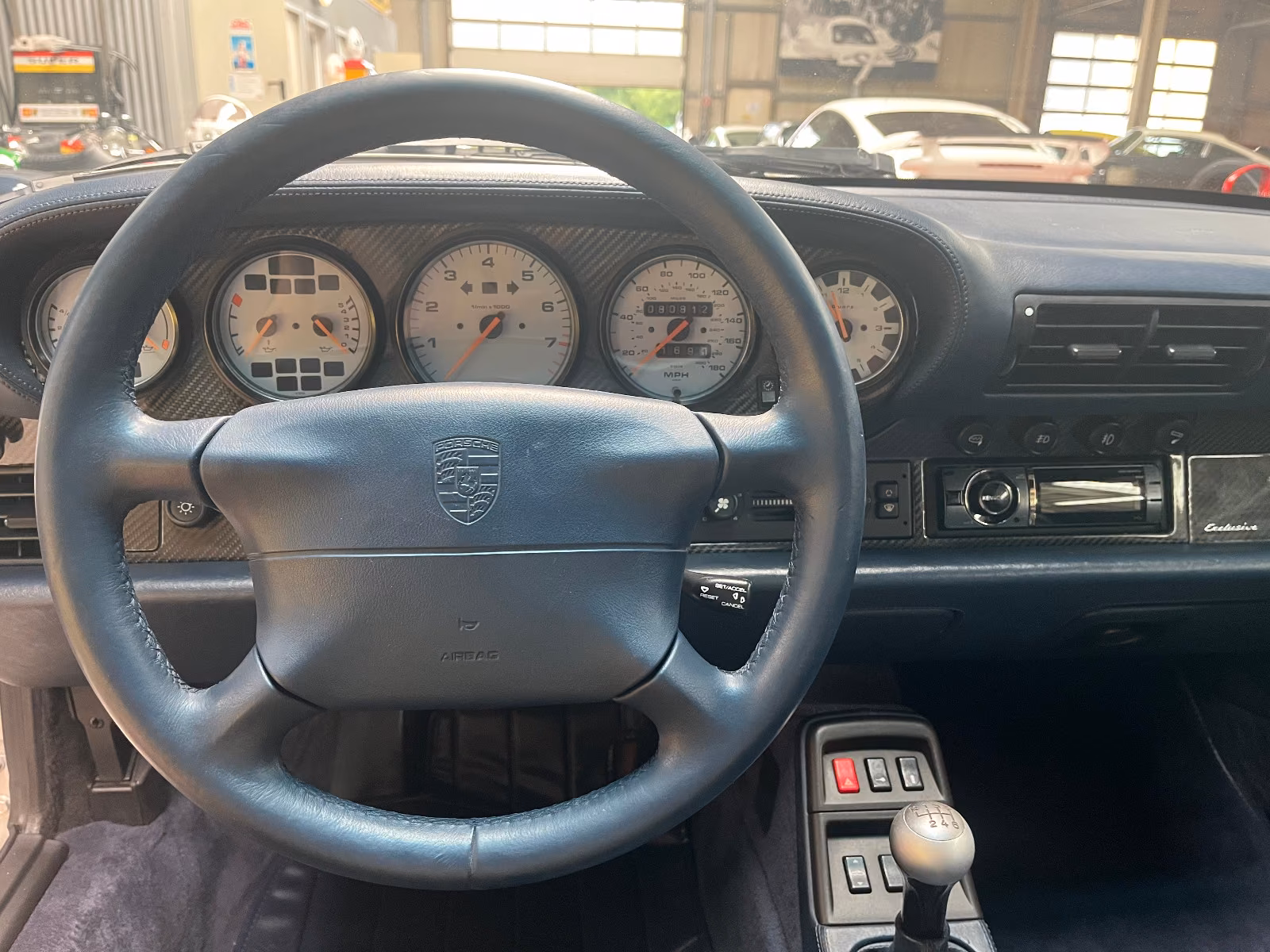 Porsche Gebrauchtwagenangebot PORSCHE 993 CARRERA 2 CABRIOLET IN ARKTISSILBER