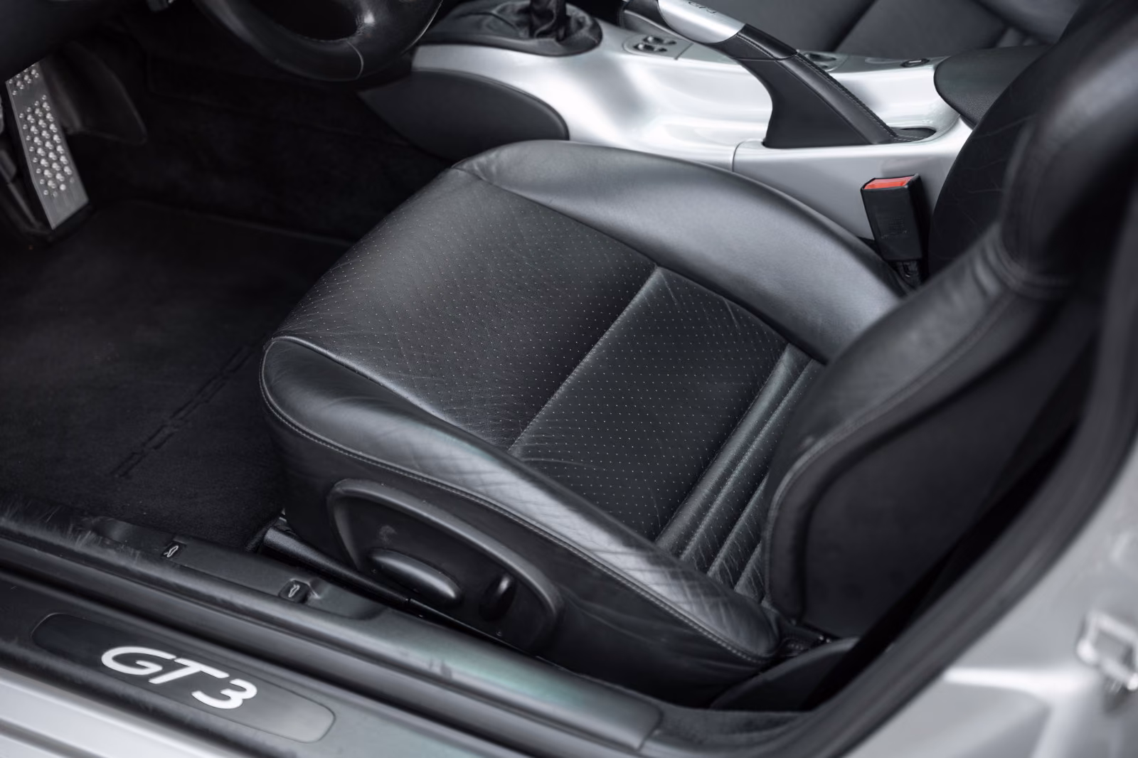 Porsche Gebrauchtwagenangebot PORSCHE 996.2 GT3 IN ARKTISSILBER - FRISCHE WARTUNG