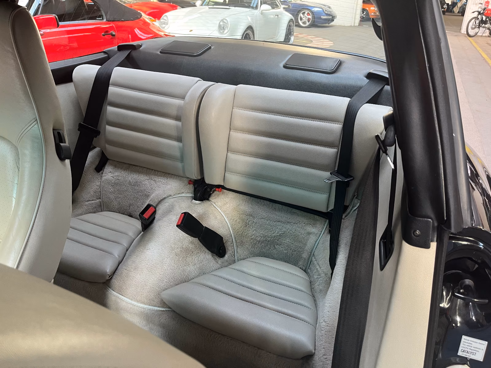 Porsche Gebrauchtwagenangebot PORSCHE 911 TARGA IN SCHWARZ